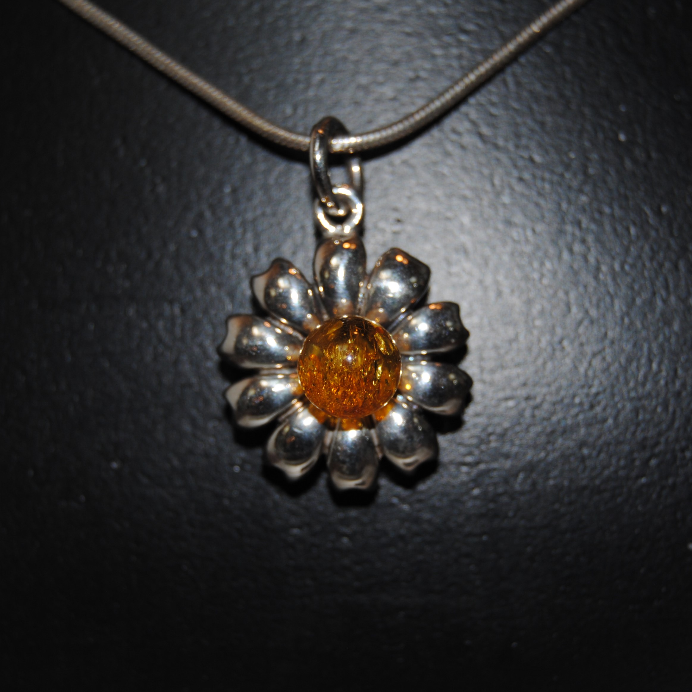 Robin - Daisy with Amber Pendant a